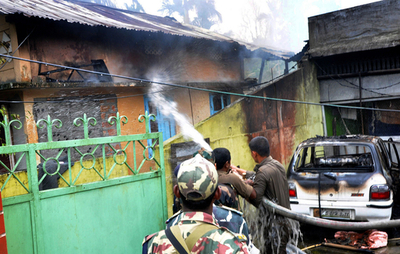 インド北東部で民族抗争、38人死亡 17万人が避難