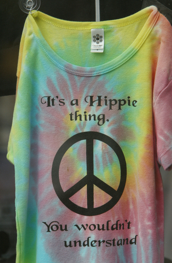 1960年代ヒッピーの町、40年がたち大きく様変わり