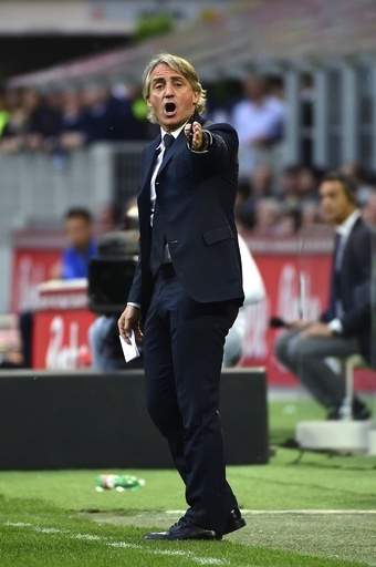 インテル、マンチーニ監督退任を発表