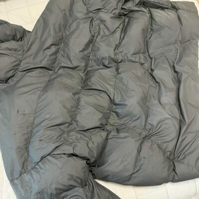 「穴を開けていいと言われた」キリで新品ダウンをメッタ刺しし…韓国・中学生の集団いじめにネット激怒