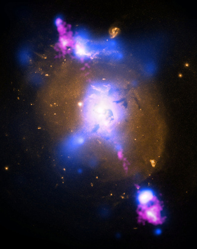 超大質量ブラックホールが放出する巨大エネルギー、画像公開