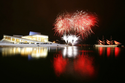 オスロに新オペラハウスが完成、斬新なデザインに注目