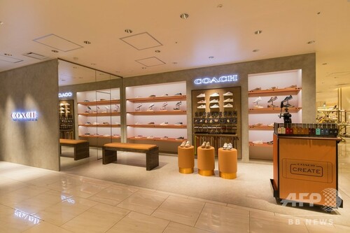 コーチ 伊勢丹新宿店でポップアップ開催 写真14枚 ファッション ニュースならmode Press Powered By Afpbb News