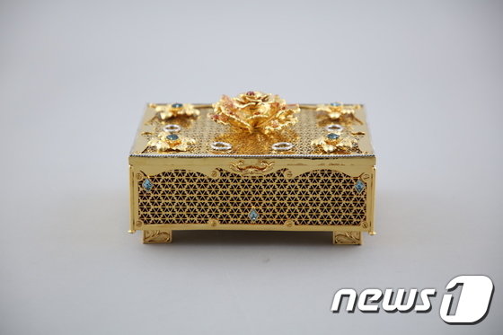 金色の宝石箱 （行政安全省提供）(c)news1