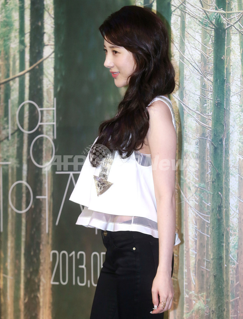 歌詞ソ・イニョン、ミニライブで新曲を披露