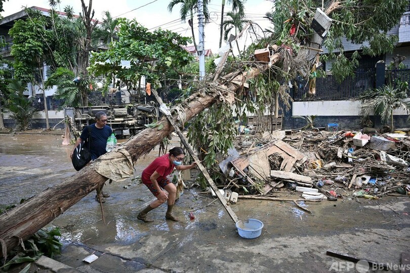フィリピン、台風22号の死者27人に 最悪規模の洪水被害