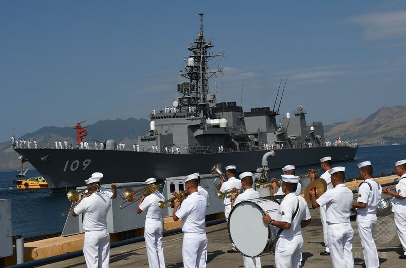 海自潜水艦など3隻、フィリピンに寄港 南シナ海の係争海域近く