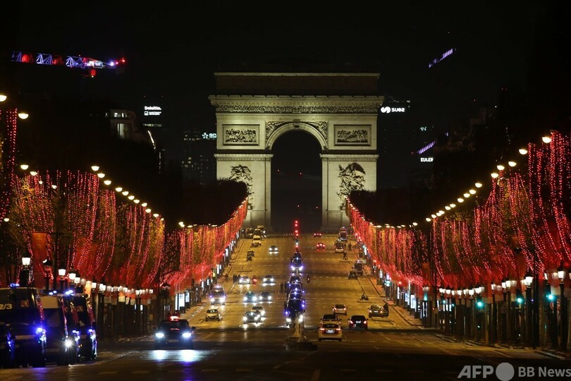 コロナ警戒で夜間外出禁止のフランス 人けのない異例の年明け 写真16枚 国際ニュース Afpbb News