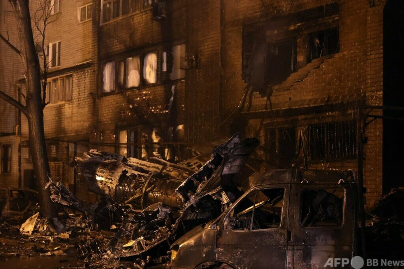 ロシア軍機が住宅地に墜落、4人死亡 ウクライナ国境近く
