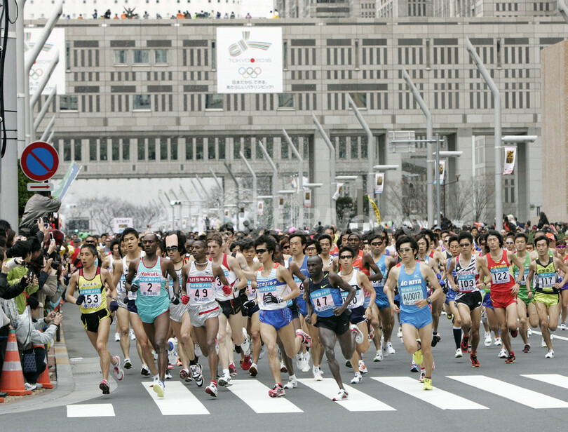 男子はキプサングが優勝 前田が2位、東京マラソン