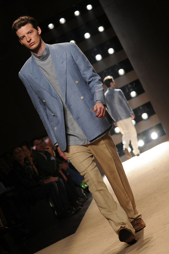11年春夏ミラノ・メンズコレクション＞ジャンフランコ・フェレ、新作を