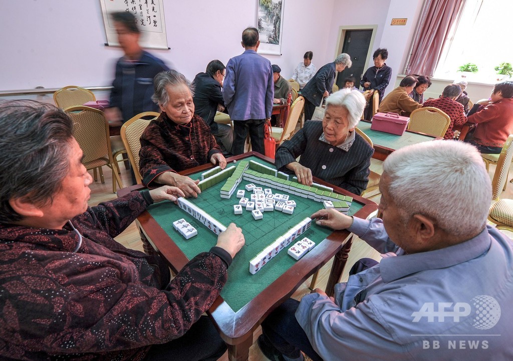 中国の高齢者人口、19年間で1億1800万人増加 中国の高齢者人口、19年間で1億1800万人増加