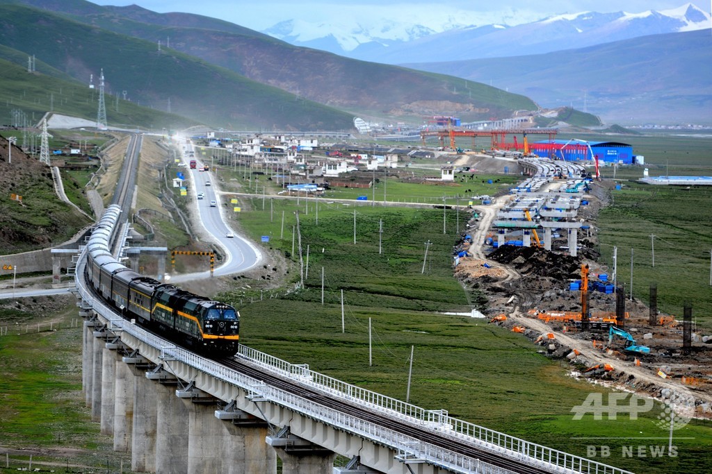 勤務地は標高4000m超、青海チベット鉄道を支える列車医療隊 勤務地は標高4000m超、青海チベット鉄道を支える列車医療隊