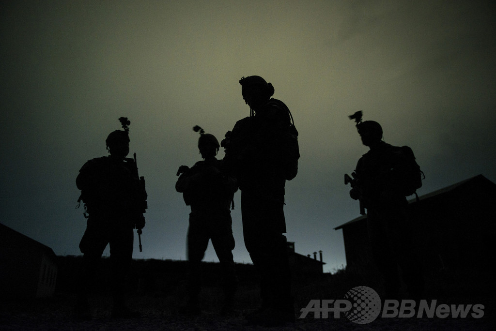 タリバンと戦闘中の米兵5人死亡、誤爆か アフガニスタン タリバンと戦闘中の米兵5人死亡、誤爆か アフガニスタン