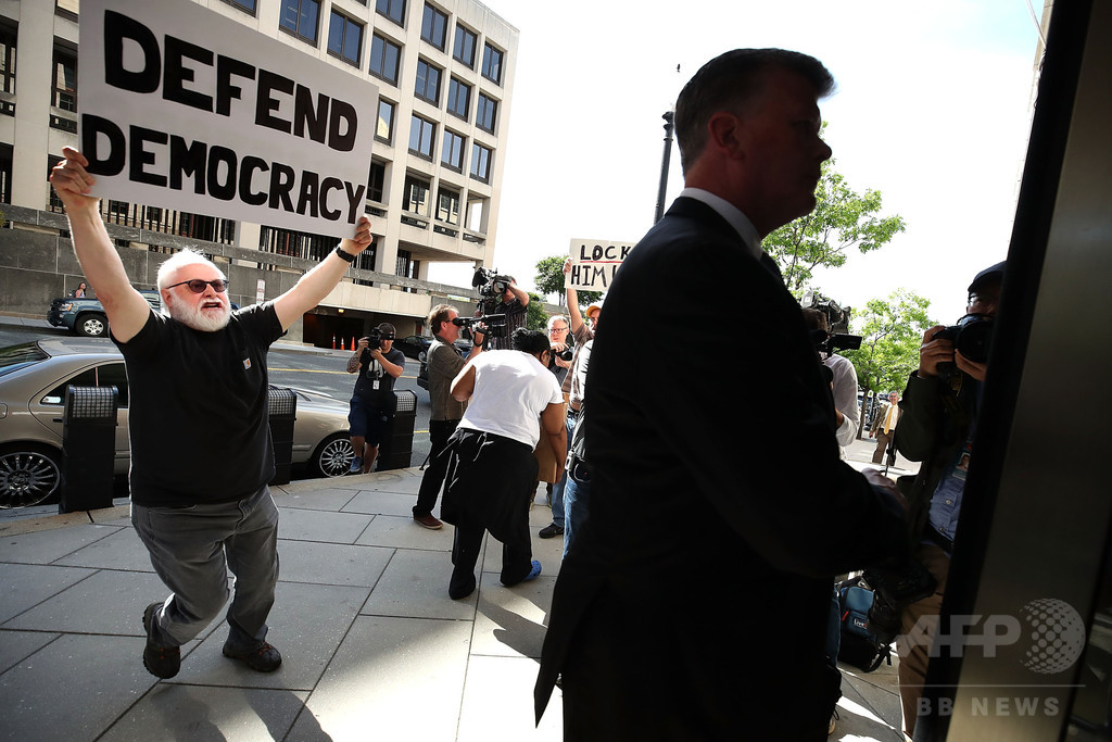 民主主義が世界的に後退、欧州や米国で顕著 研究 民主主義が世界的に後退、欧州や米国で顕著 研究
