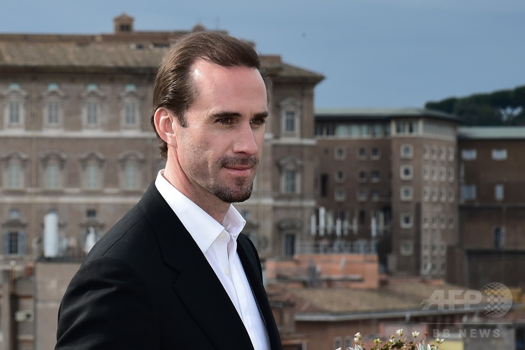 M・ジャクソン役に抜擢の英白人俳優、配役への批判で弁明 M・ジャクソン役に抜擢の英白人俳優、配役への批判で弁明