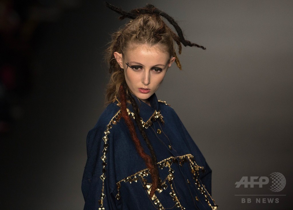 ドナテラ・ヴェルサーチもコレクション発表、「サンパウロ・ファッション・ウィーク」開催