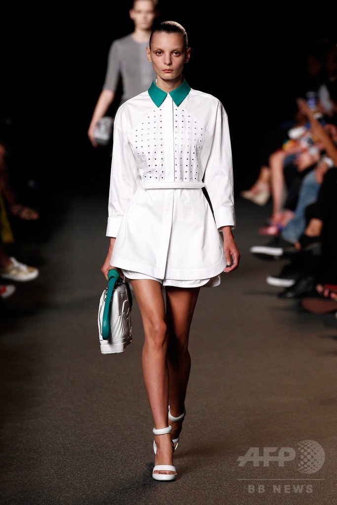 スニーカースタイルがさらに進化！？「アレキサンダー ワン」15年春夏