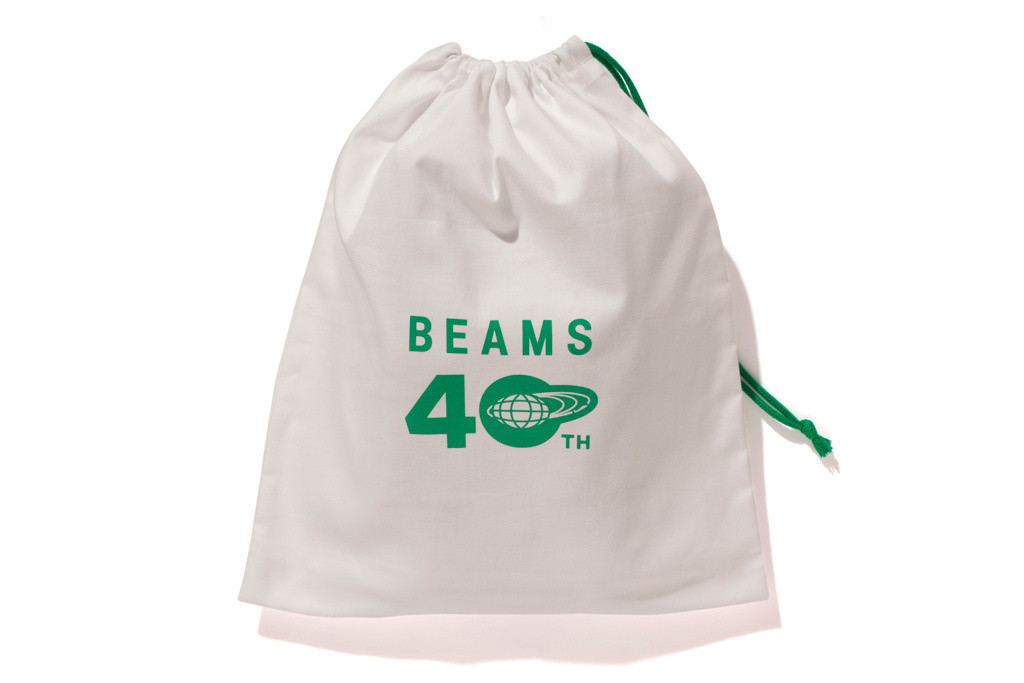 「アディダス オリジナルス」×BEAMSの別注スニーカー発売