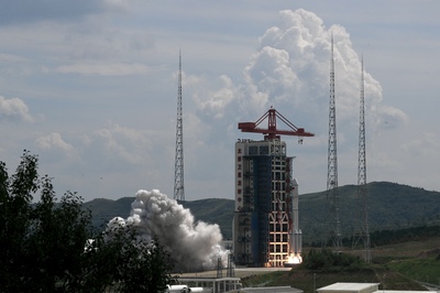 中国、極軌道衛星「千帆極軌01組」の打ち上げ成功