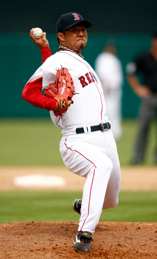 岡島 レッズ戦で1回を無安打無失点に抑える