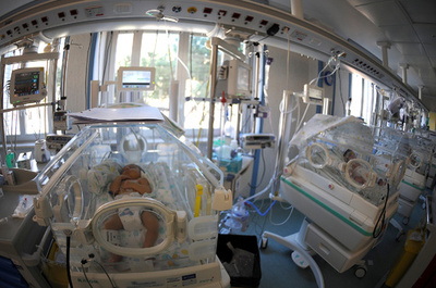 父親はクリニック院長？DNA鑑定求め親子23人が訴え オランダ