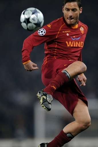 トッティ 2か月の離脱でCLのアーセナル戦欠場へ