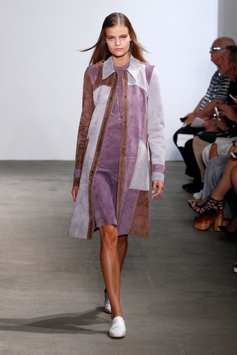 ペールトーンのスエードJKで可憐に、「デレク・ラム」15年春夏