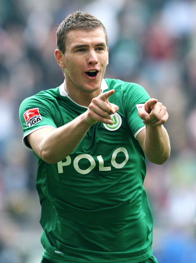 ボルフスブルク バイエルンに快勝し首位浮上