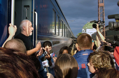 ブラジル人作家コエーリョ氏、シベリア横断鉄道旅行中 - ロシア