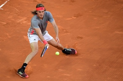 疲労困憊チチパスは準V、ナダルとの激闘で「頭働かない」 マドリードOP