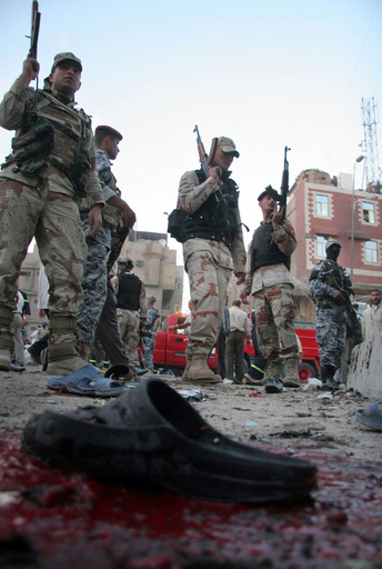 イラク・シーア派聖廟付近で爆発、死者43人、負傷者73人