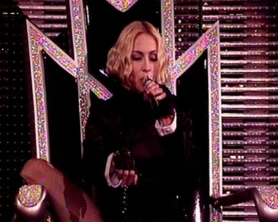 【動画】ワールドツアー中のマドンナ、ニースで公演