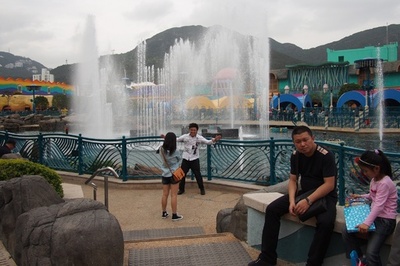 「生き埋め」の悲劇…香港のお化け屋敷で男性死亡