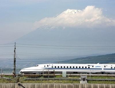 初代新幹線「0系」、ラストランで44年の歴史に幕