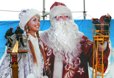 ベラルーシ街頭にフロストと雪娘の巨大ポスター