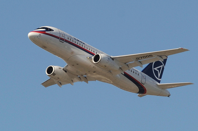 国産ジェット「MRJ」苦戦か、ファンボロー航空ショーの小型機受注合戦