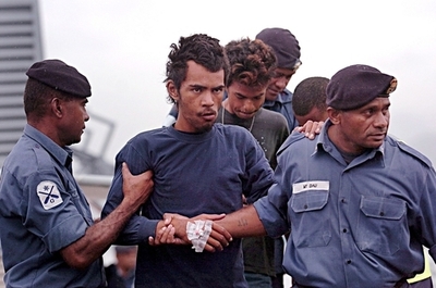 太平洋を61日漂流、食べたのはカモメ1匹だけ… 少年3人を保護