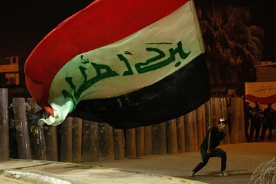 イラク反政府デモ参加者、2か所でほぼ同時に銃殺される