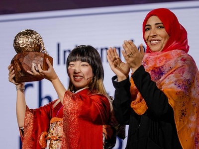 大阪の川崎レナさんに「国際子ども平和賞」