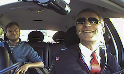 ノルウェー首相が運転するタクシー、一部乗客に謝礼