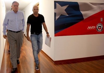 チリサッカー連盟、サンパオリ監督の退任を発表