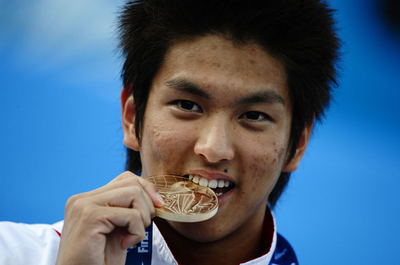 古賀が男子100メートル背泳ぎで金メダル 入江は4位、世界水泳