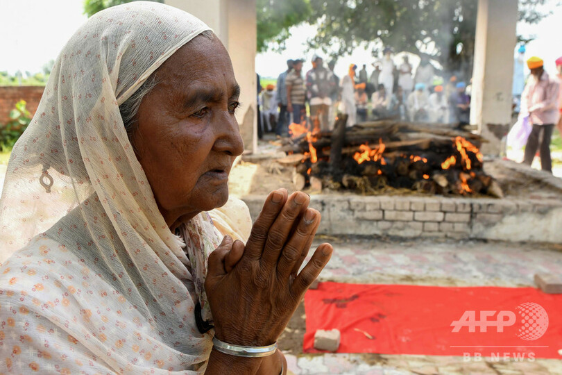 密造酒飲み80人超が死亡、25人逮捕 インド
