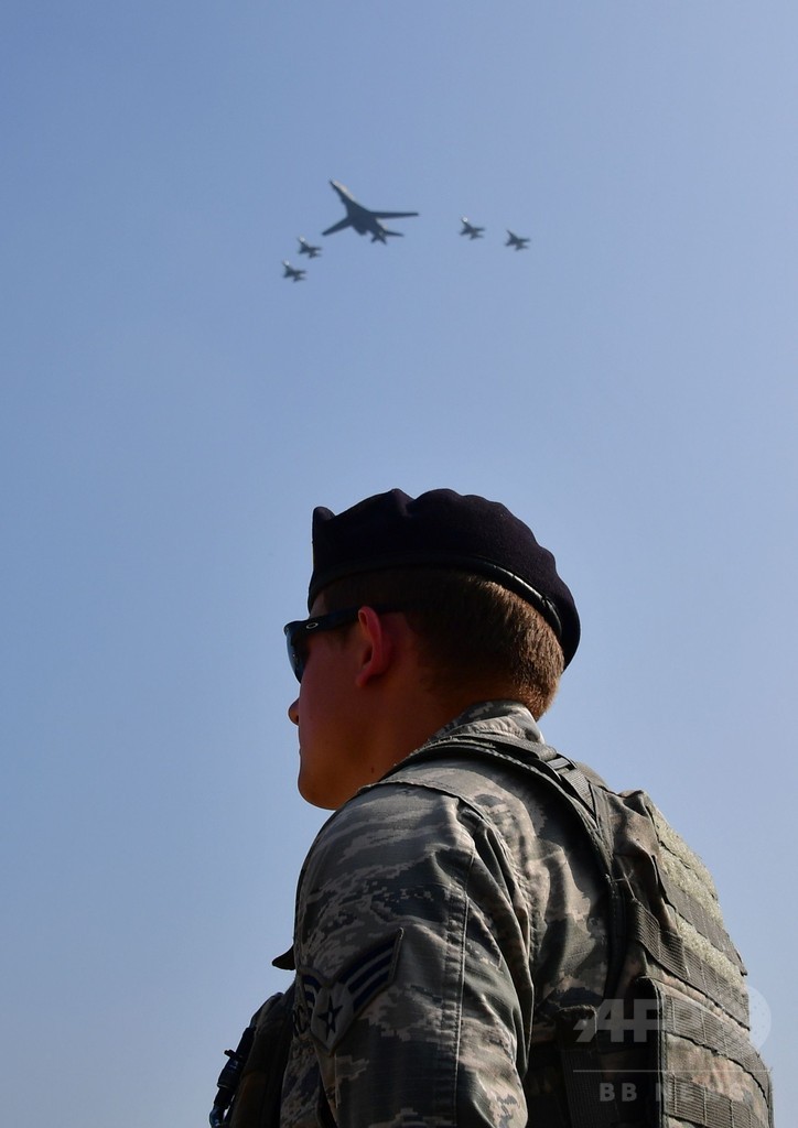 米軍、韓国に戦略爆撃機を派遣 北朝鮮をけん制