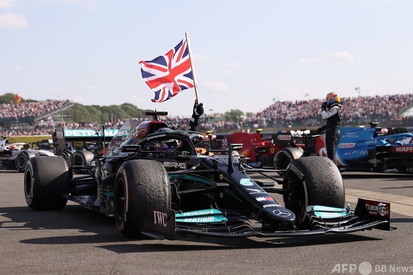 F1王者ハミルトン、SNSで人種差別被害 優勝した英国GPめぐり