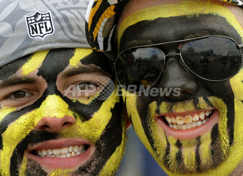 観戦を楽しむファン、NFL第43回スーパーボウル