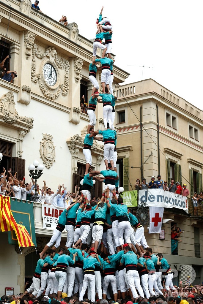 カタルーニャの伝統 人間の塔 写真15枚 国際ニュース Afpbb News