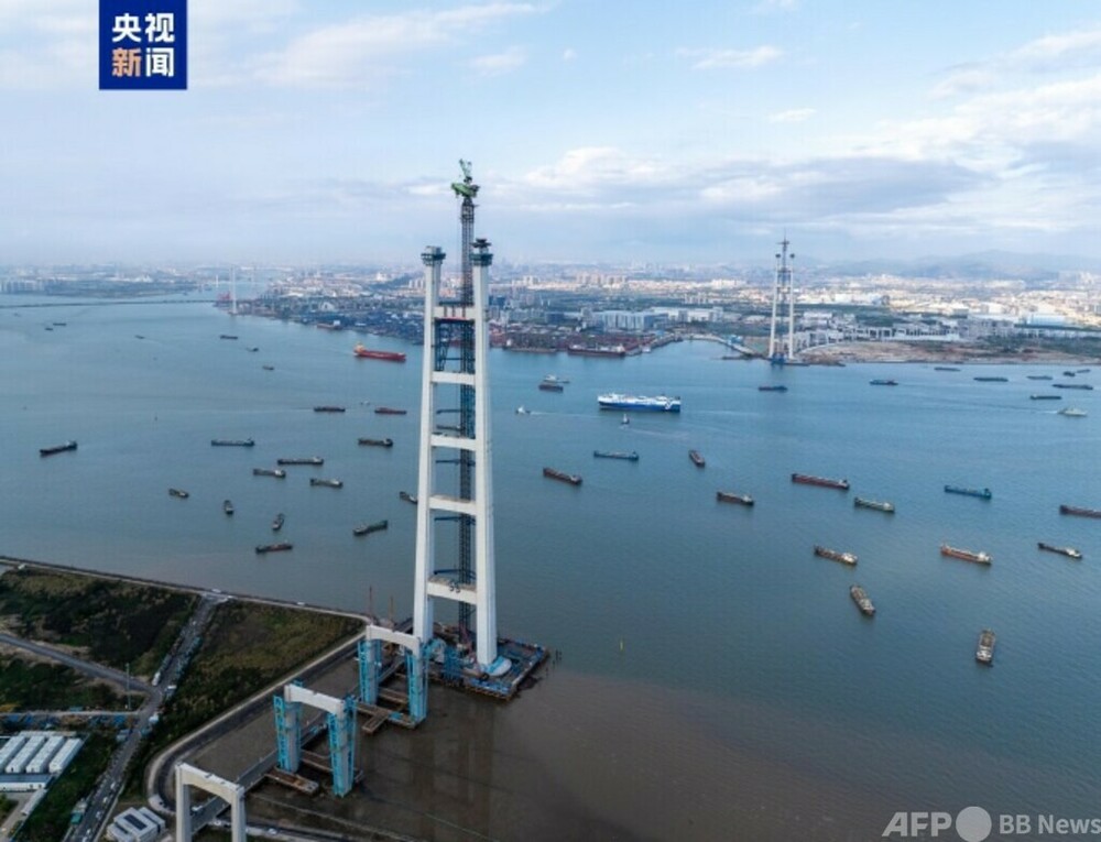世界最大スパンの二層橋・獅子洋大橋 主塔が完成=中国