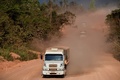ブラジル・パラ州の幹線道路BR230号線を走るトラック（2019年9月14日撮影）。(c)NELSON ALMEIDA / AFP